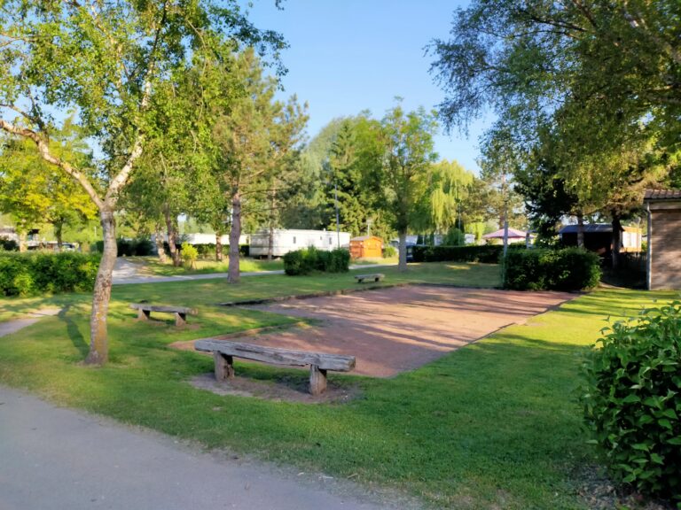 Le terrain de pétanque du Domaine du Ranch Car, camping dans le Pas-de-Calais