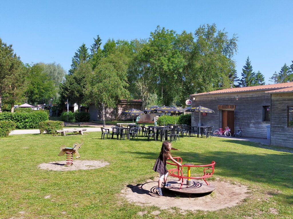 L'Aire de jeux du Domaine du Ranch Car, camping dans le Pas-de-Calais