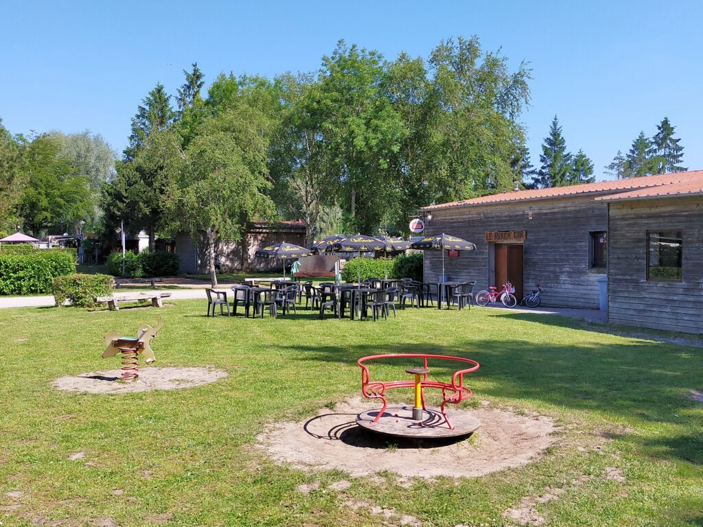 Aire de jeux du domaine du Ranch Car, camping dans le Pas-de-Calais