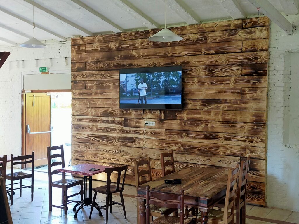 L'espace bar du Domaine de Ranch Car, à proximité de Dunkerque