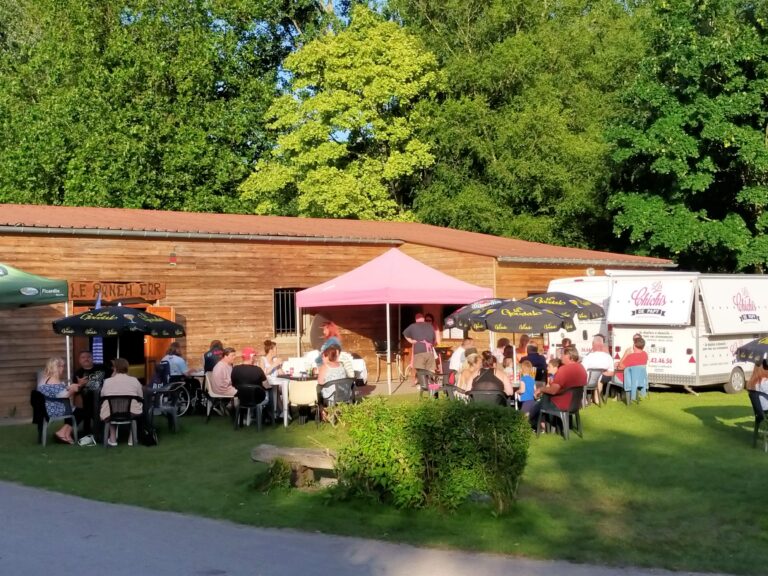 Accueil de groupes au Domaine du Ranch Car, camping à Eperlecques